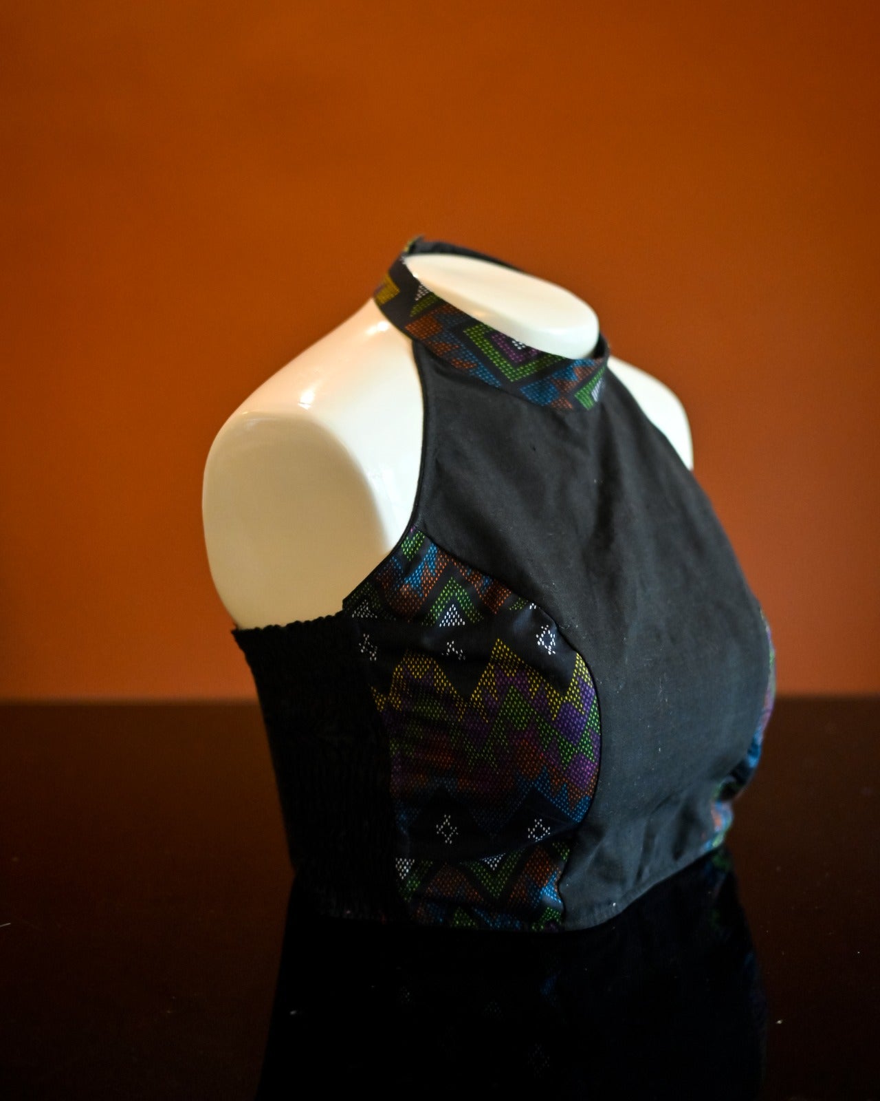 HALTER NECK STRETCHLINE BLOUSE